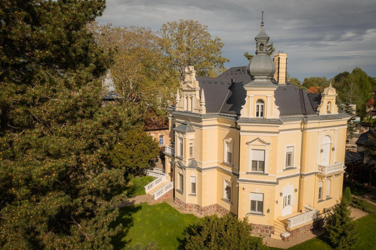 Avilla Thanhoffer Шиофок Экстерьер фото